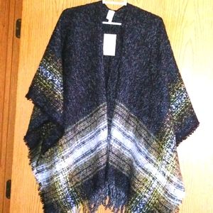 LARGE SHAWL (RUANA)   NEW